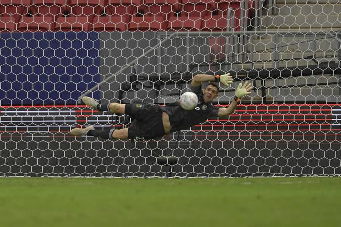 Emiliano Martinez saving a penalty in the Copa America finals